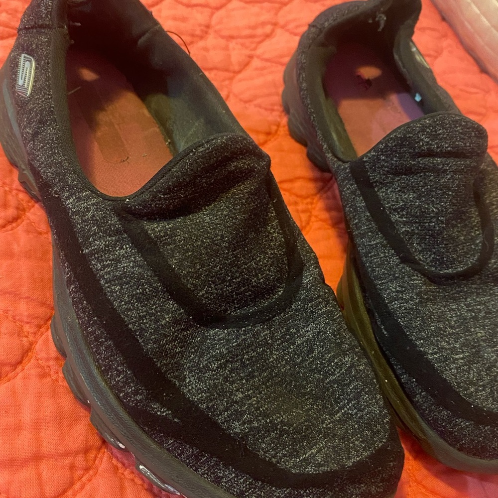 Sketchers womens shoes size 7